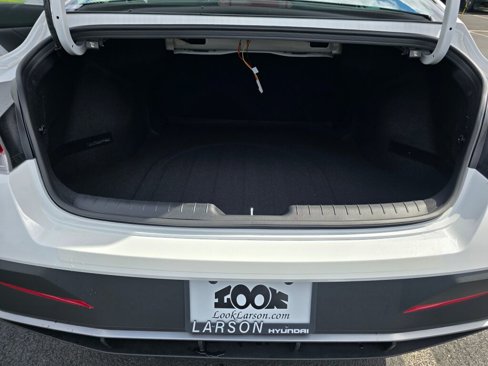 New 2025 Hyundai Elantra SE w/ Cargo Package image 13