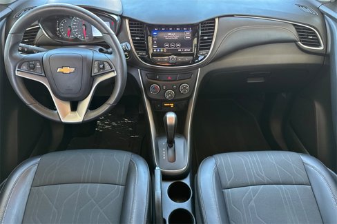 Used 2022 Chevrolet Trax LT w/ Midnight Edition image 18