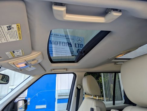 Used 2011 Land Rover LR4 image 5