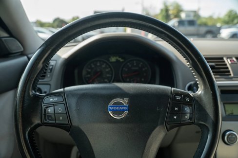 Used 2010 Volvo V50 2.4i image 16