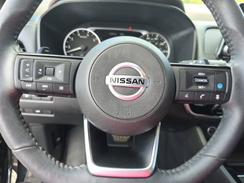 Used 2021 Nissan Rogue SV w/ Premium Package image 14