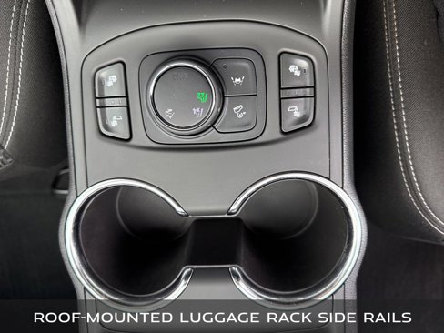 Used 2022 GMC Terrain SLE w/ Driver Convenience Package image 7