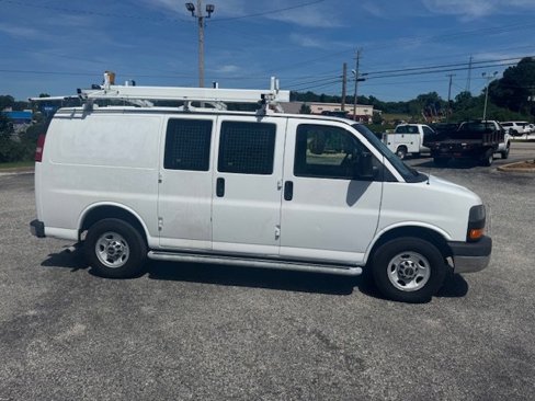 Used 2015 GMC Savana 2500 image 2