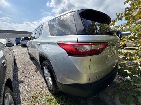 Used 2021 Chevrolet Traverse LS image 5