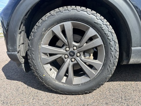 Certified 2021 Ford Explorer XLT w/ Equipment Group 202A image 9