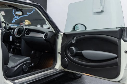 Used 2011 MINI Cooper Hardtop image 19