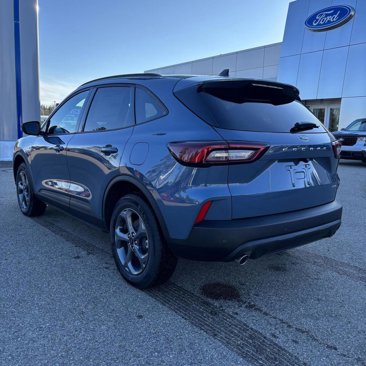 New 2025 Ford Escape ST-Line w/ Tech Pack #1 image 5