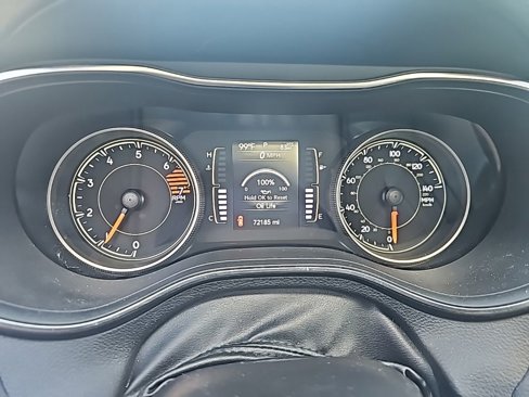 Used 2019 Jeep Cherokee Latitude Plus w/ Comfort/Convenience Group image 27