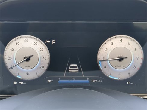 Used 2023 Hyundai Elantra Limited w/ Preferred Accessory Package image 26