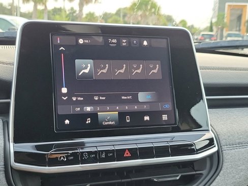 New 2025 Jeep Compass Latitude image 21