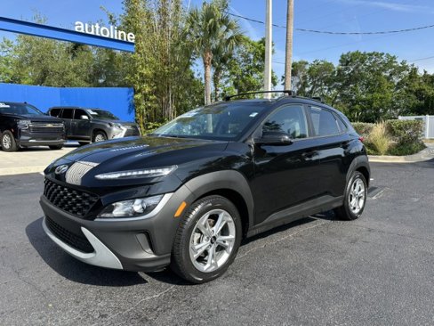 Used 2023 Hyundai Kona SEL w/ Convenience Package image 2