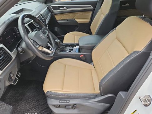 Used 2023 Volkswagen Atlas Cross Sport SEL R-Line image 20