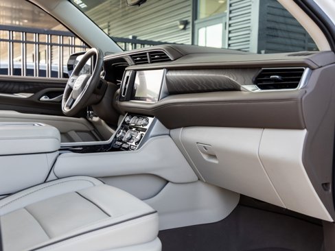 Used 2022 GMC Yukon Denali w/ Denali Premium Package image 41