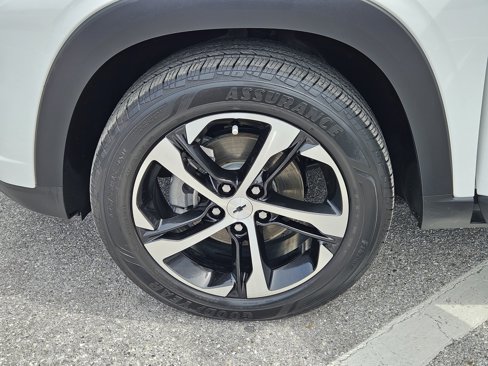 Certified 2024 Chevrolet Trax RS image 33