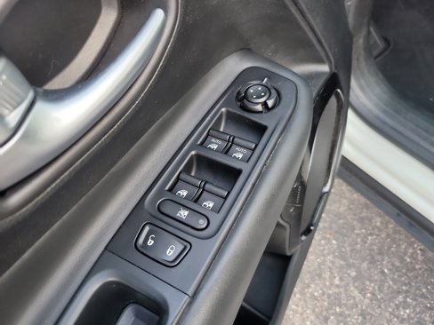 Used 2019 Jeep Renegade Altitude w/ Quick Order Package 2XM image 15