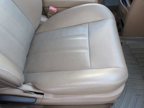 Used 2014 Chrysler Town & Country Touring w/ Driver Convenience Group image 21
