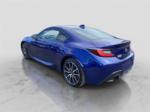 Used 2023 Toyota GR86 image 3