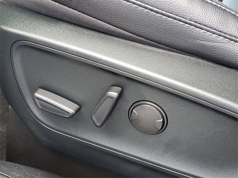 Used 2022 Ford Escape SEL w/ Technology Package image 10