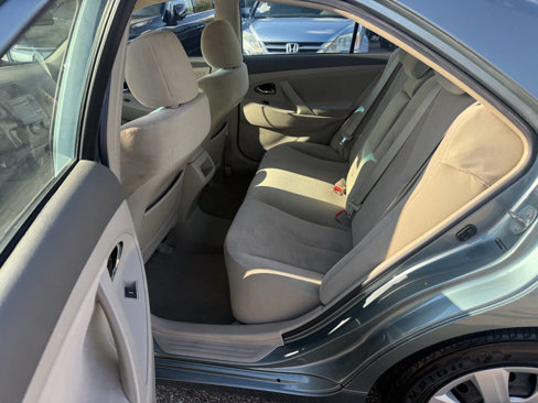 Used 2010 Toyota Camry LE image 17