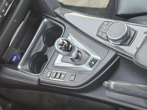 Used 2020 BMW M4 Convertible image 21