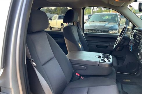 Used 2011 Chevrolet Silverado 2500 LT w/ Interior Plus Package image 6