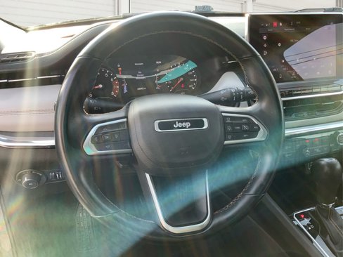 Used 2022 Jeep Compass Limited image 17
