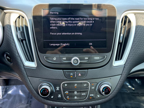 Used 2022 Chevrolet Malibu LT image 36