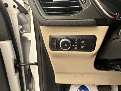Used 2020 Ford Escape SEL image 33