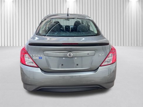 Used 2018 Nissan Versa SV image 8