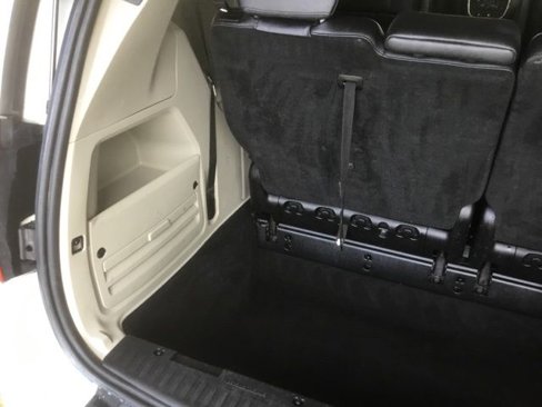 Used 2014 Chrysler Town & Country Touring image 17