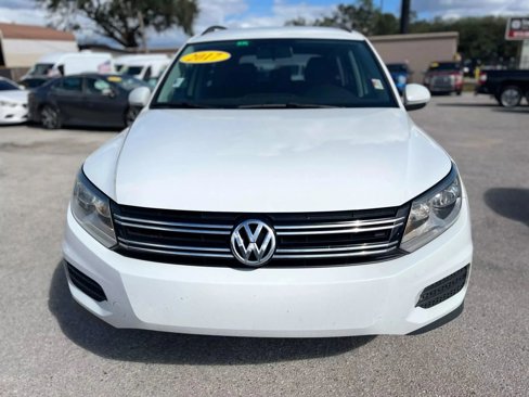 Used 2017 Volkswagen Tiguan Limited w/ Premium Package image 2