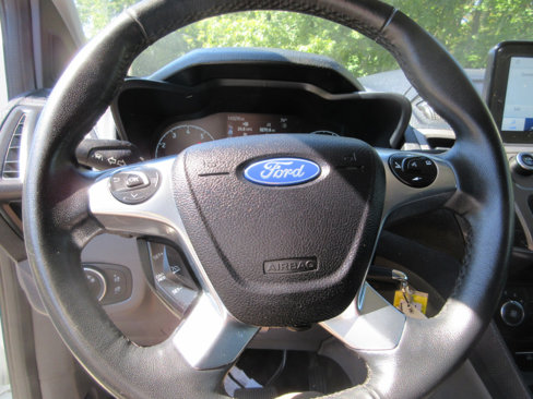 Used 2021 Ford Transit Connect XLT image 37