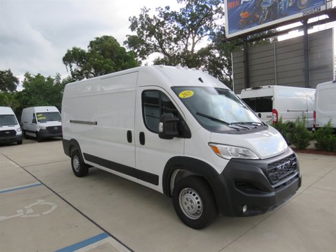 Used 2025 RAM ProMaster 2500 w/ Convenience Group image 1