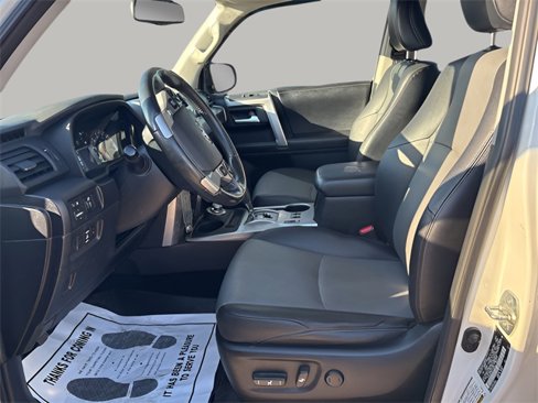 Used 2014 Toyota 4Runner SR5 image 7
