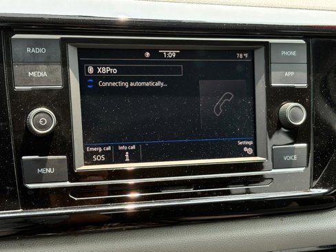 Used 2022 Volkswagen Taos S image 15