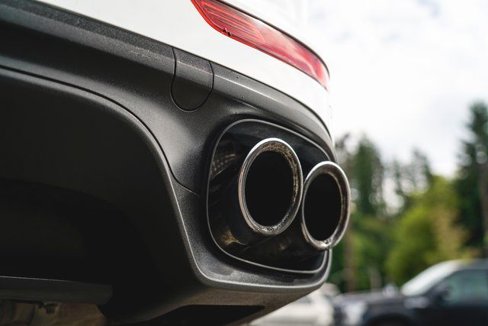 Used 2016 Porsche Cayenne Turbo image 5