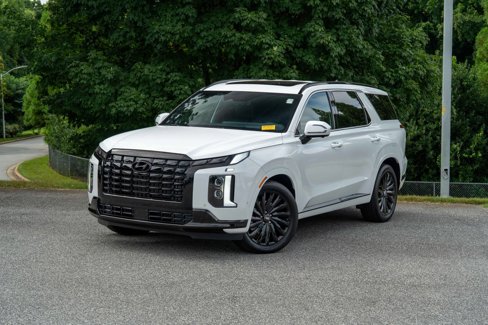 Used 2025 Hyundai Palisade Calligraphy image 1