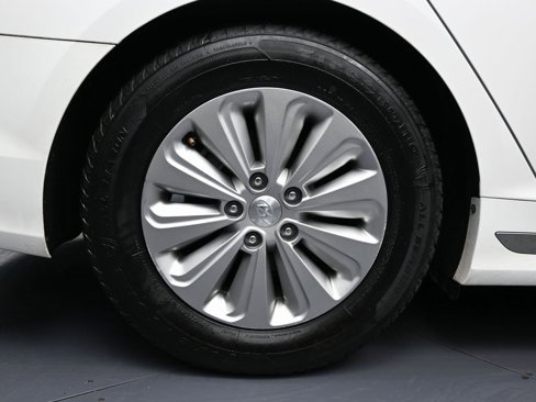 Used 2016 Hyundai Sonata SE image 11