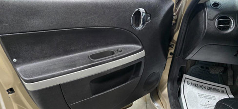 Used 2007 Chevrolet HHR LT image 16