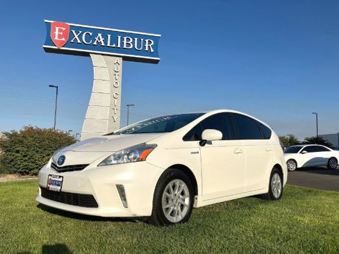 Used 2012 Toyota Prius V Five image 3