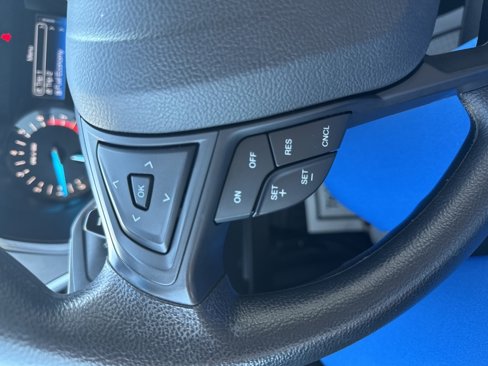 Used 2018 Ford Edge SE image 17