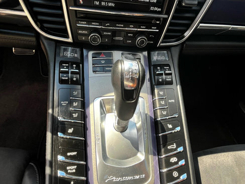 Used 2013 Porsche Panamera GTS image 34