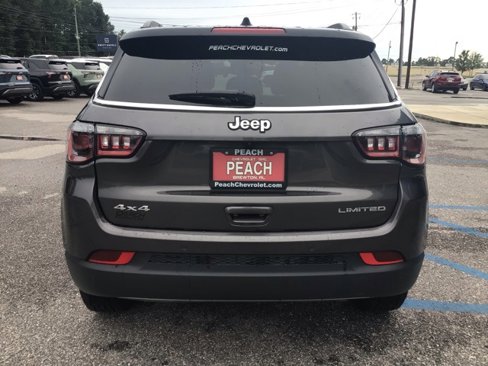 Used 2024 Jeep Compass Limited image 5