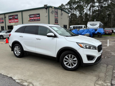 Used 2018 Kia Sorento FWD image 3