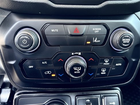 Used 2022 Jeep Renegade Limited image 18