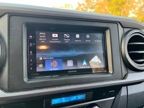 Used 2021 Toyota Tacoma TRD Sport w/ Technology Package image 33