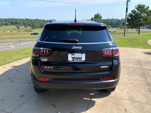 Used 2024 Jeep Compass Latitude image 5