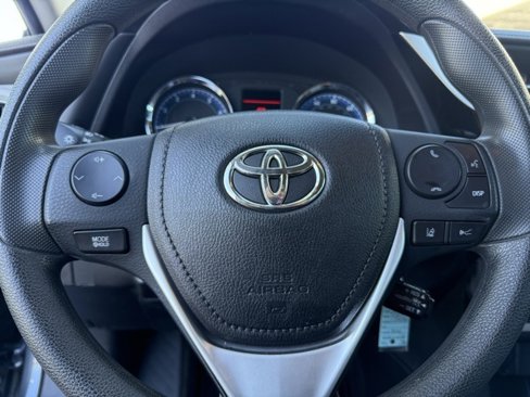 Used 2018 Toyota Corolla L image 19
