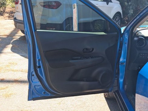 Used 2022 Nissan Kicks S image 18