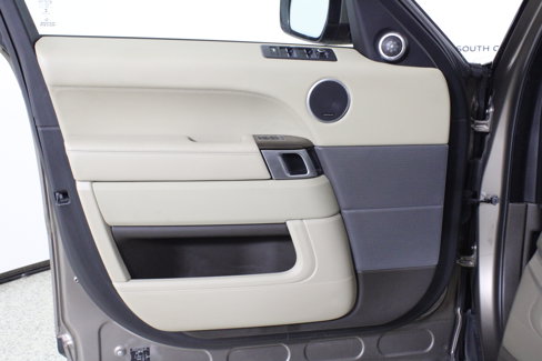Used 2015 Land Rover Range Rover Sport HSE image 15
